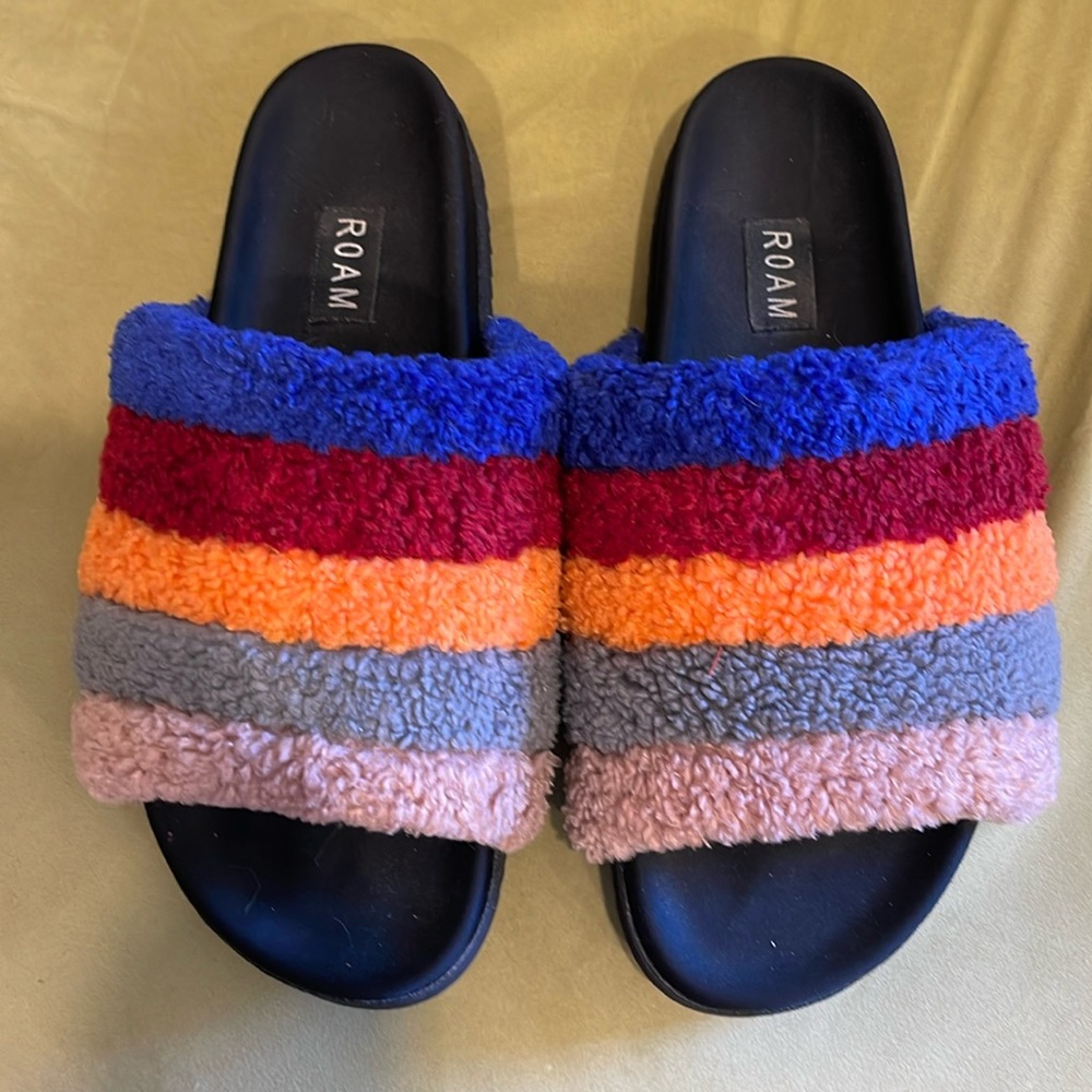 Roam slippers